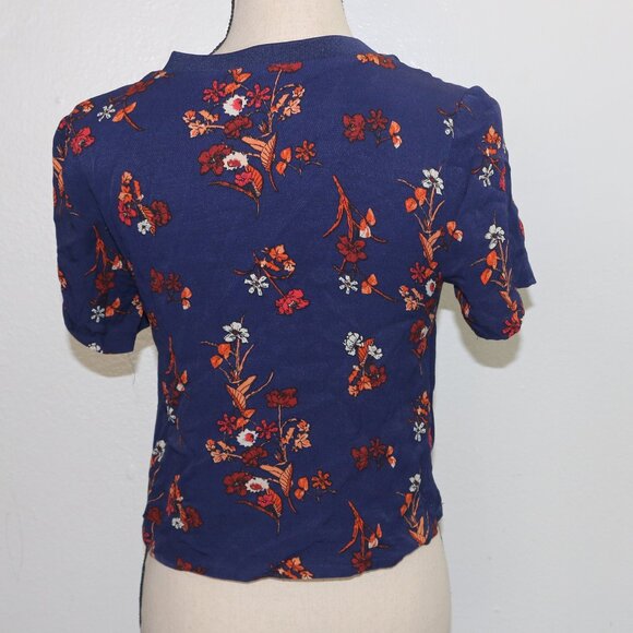 XXI Forever by Forever 21 Floral T-Shirt - Size Small - Picture 3 of 7